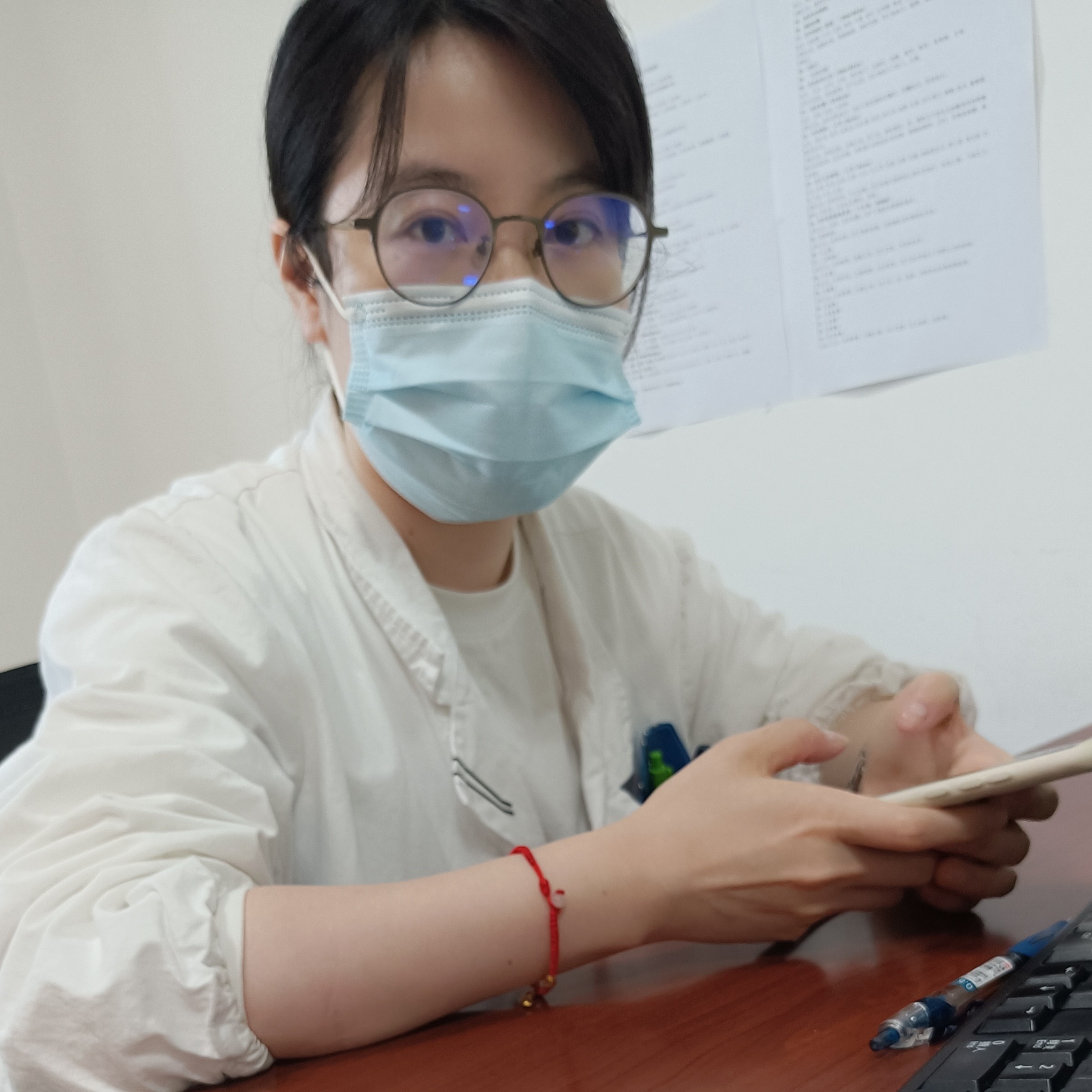朱逸云