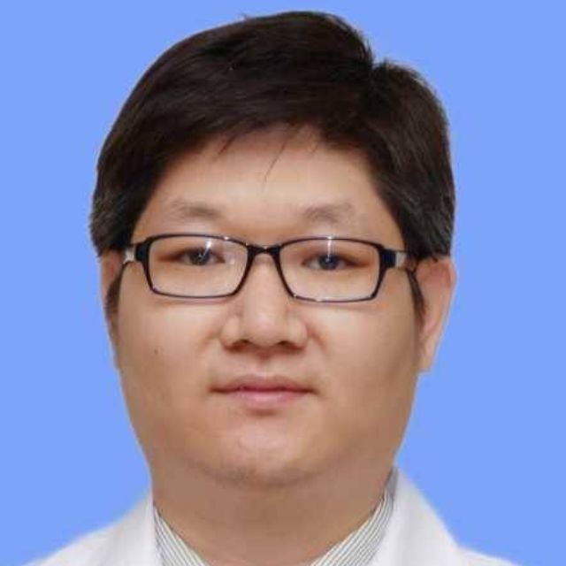 李朋