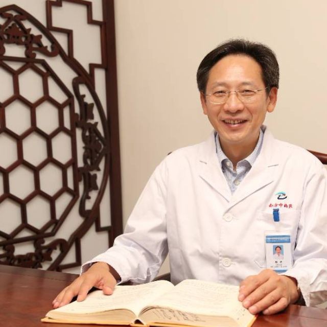 谢炜