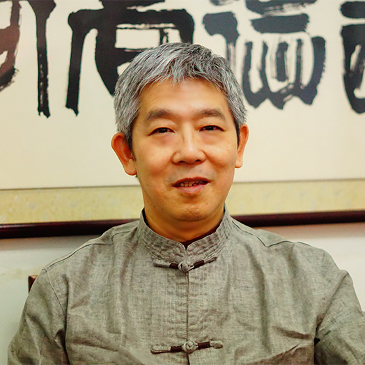 周鹰