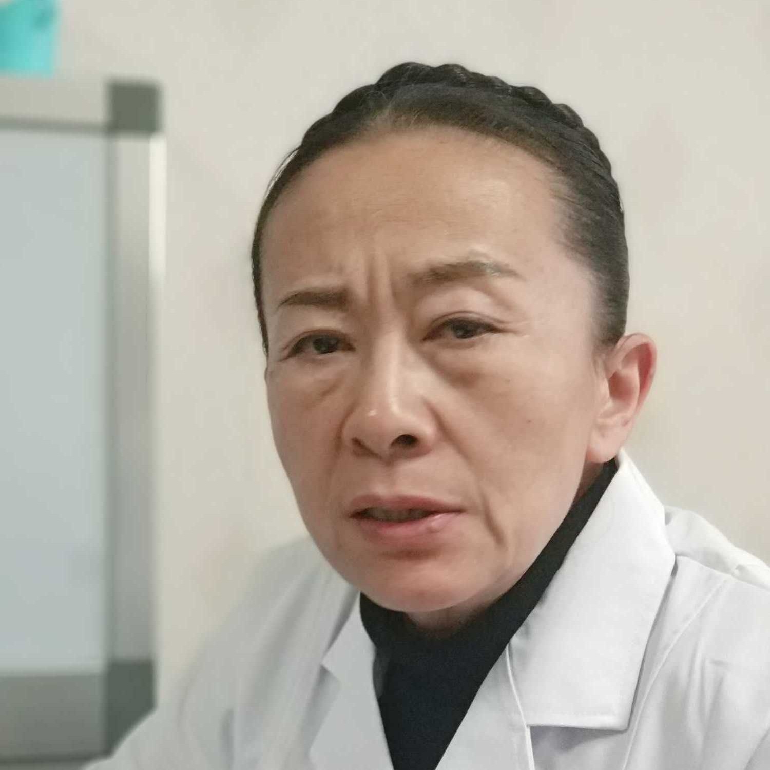 尤江云