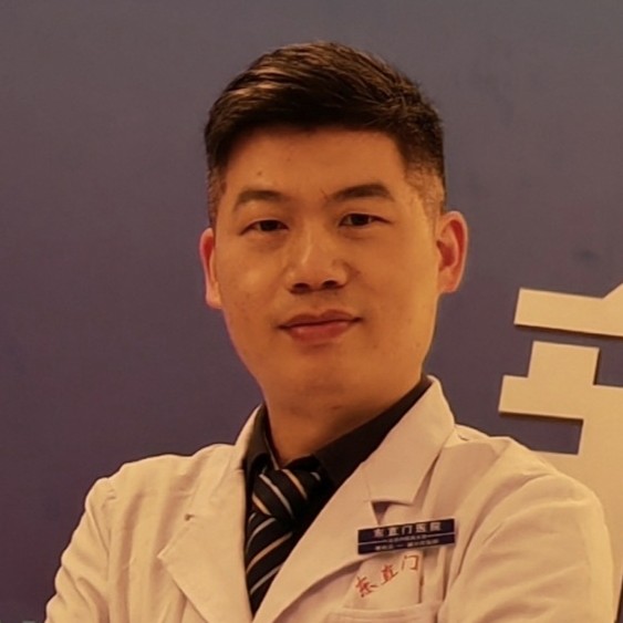 曹柏龙
