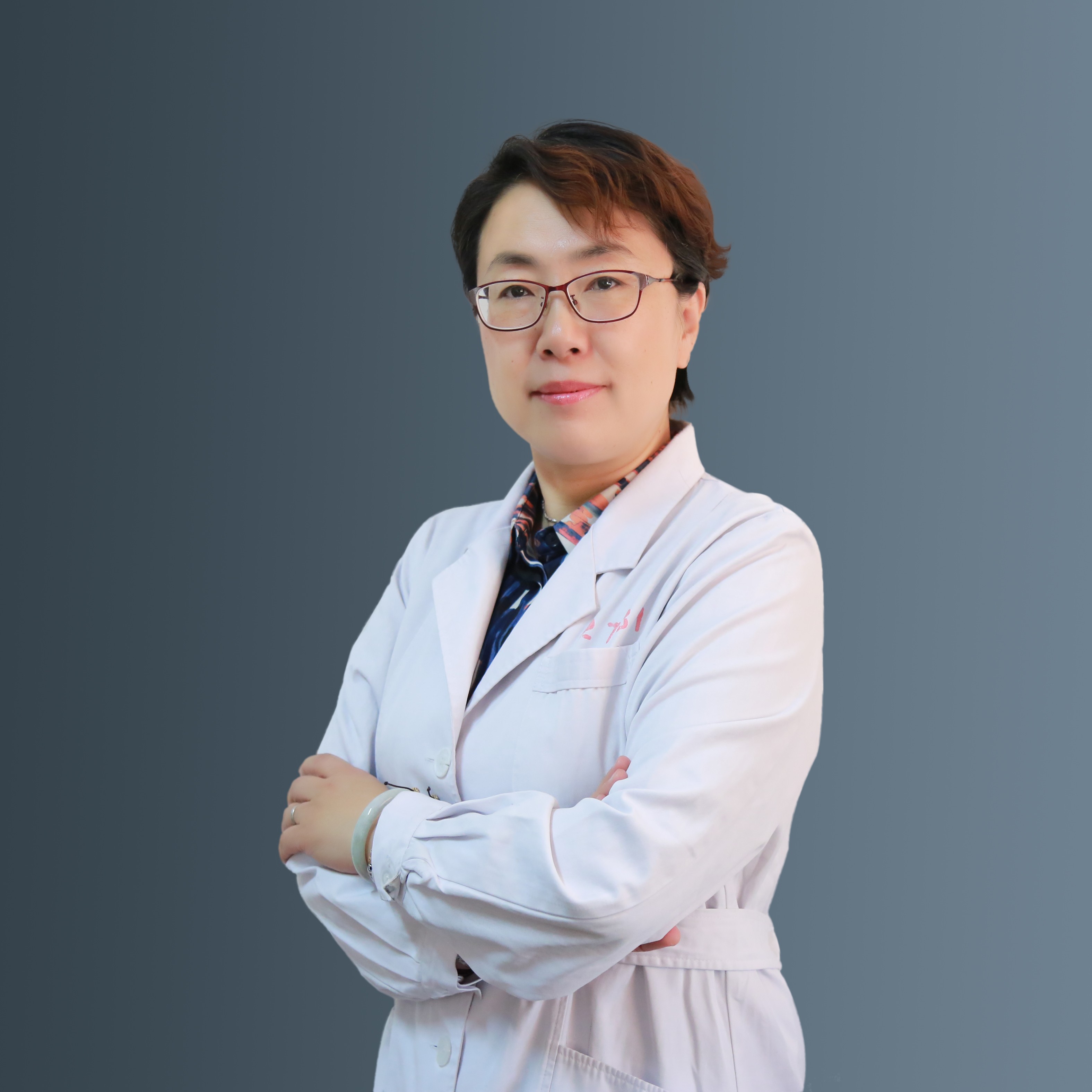 曹炜