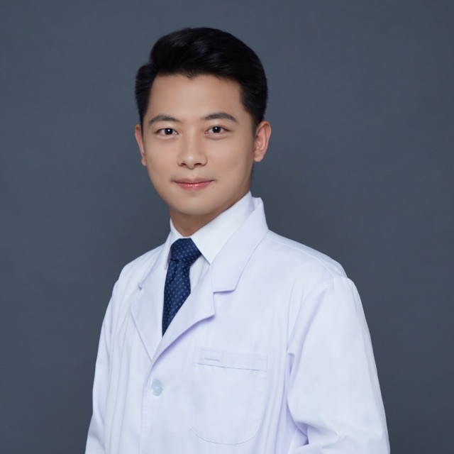 鲍丙豪