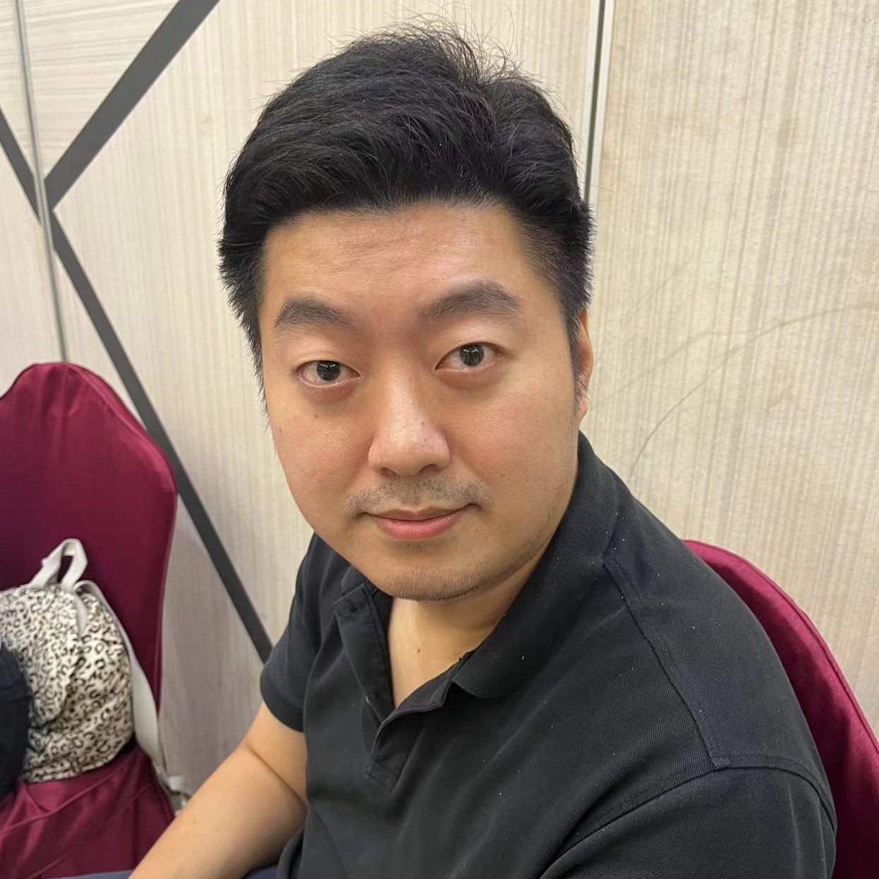 彭皓均