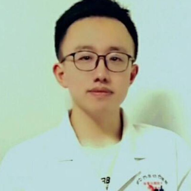 史玮