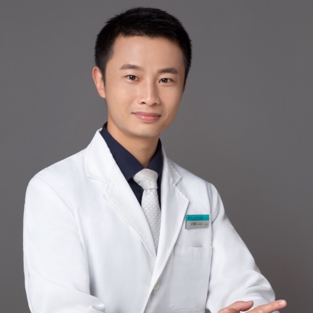 区健毅