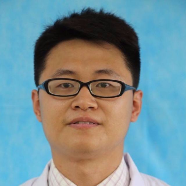张宸铭
