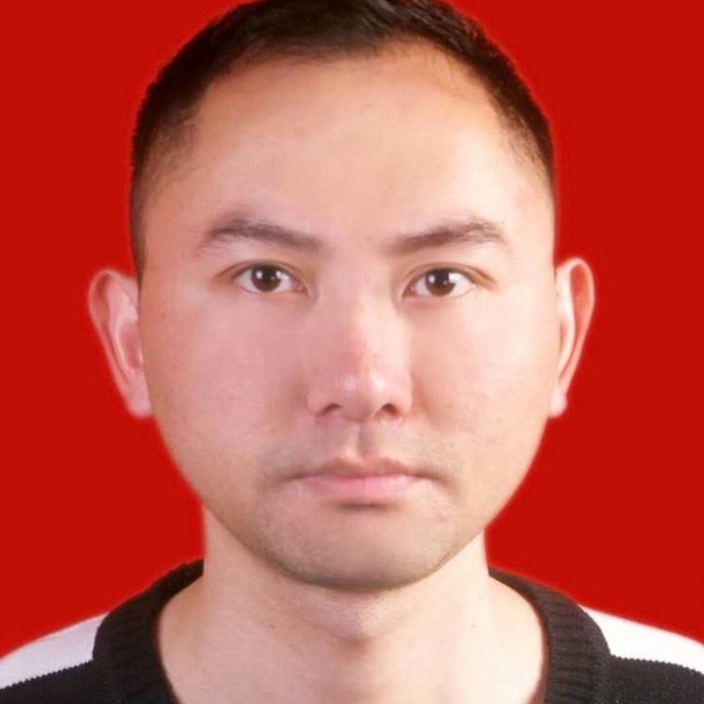 余伟
