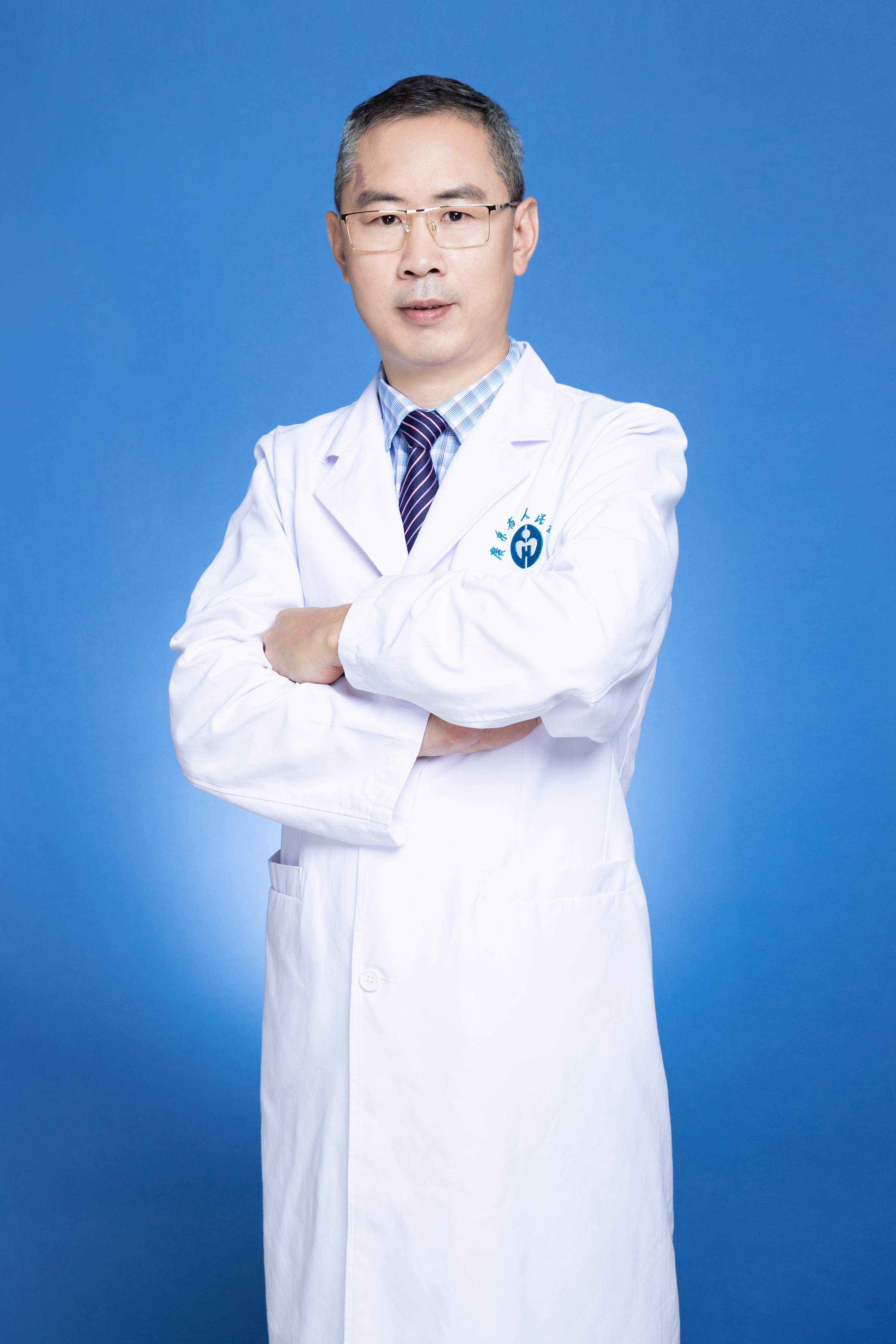 闵存云