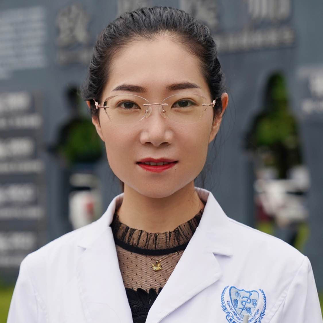 杨芳
