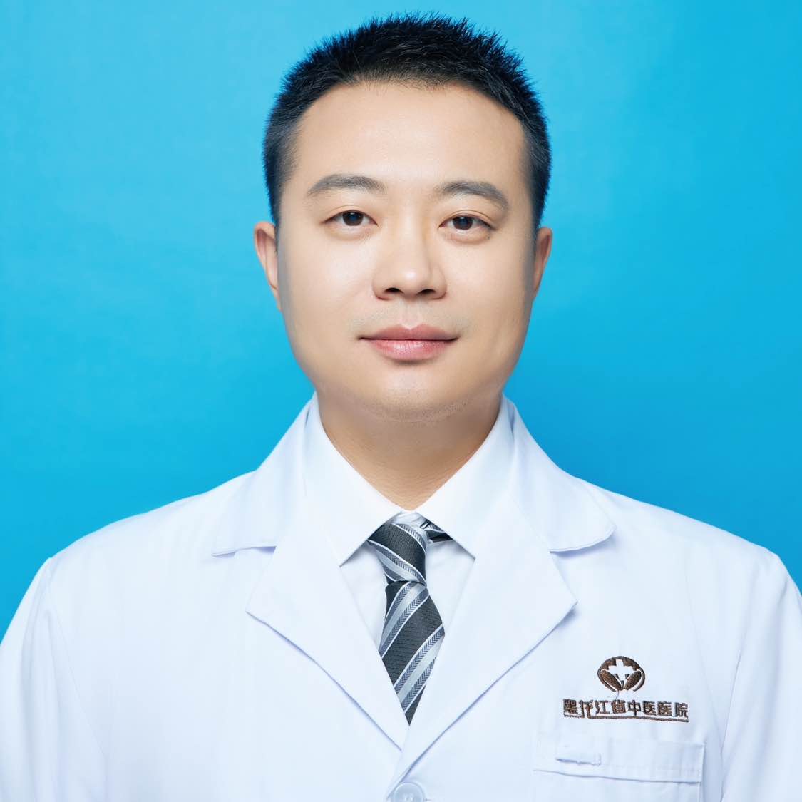 李强