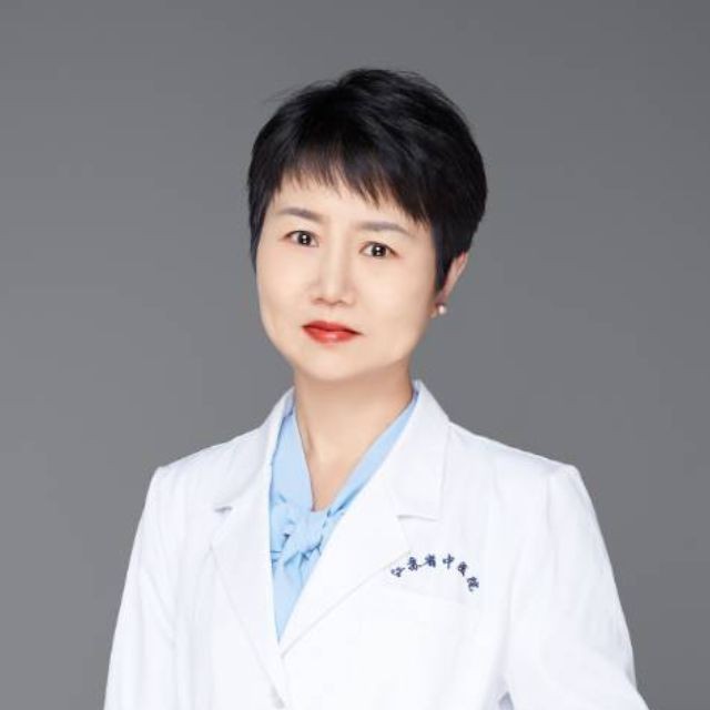 王菁