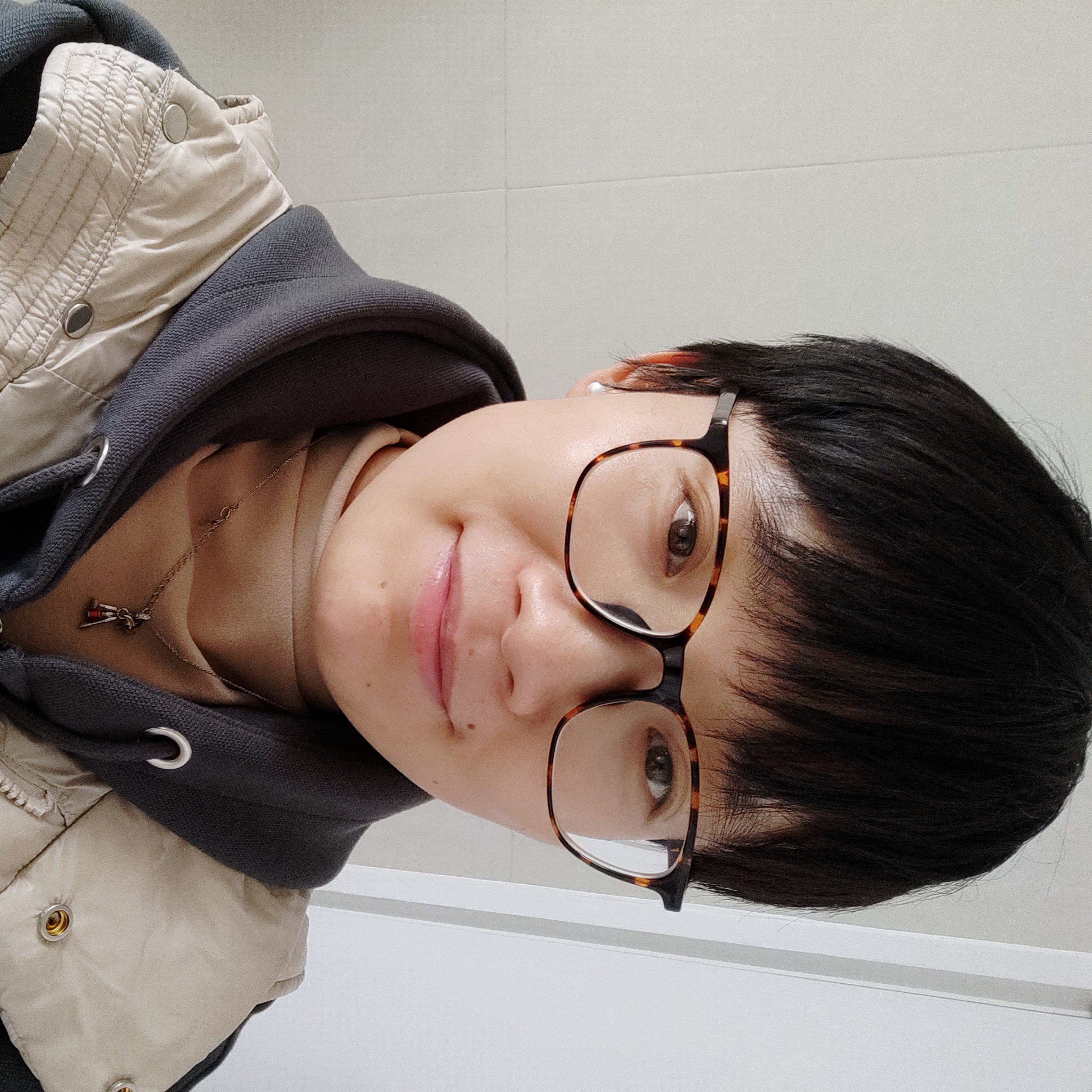 余婷