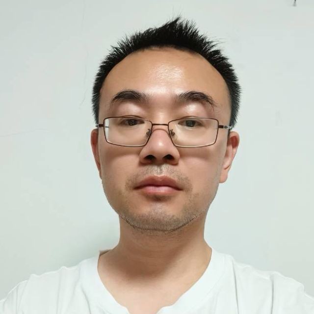 赫小龙