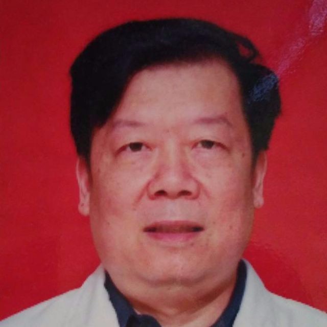 邓访雄