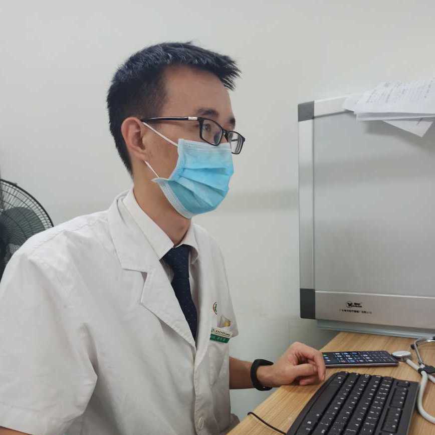 覃仕豪