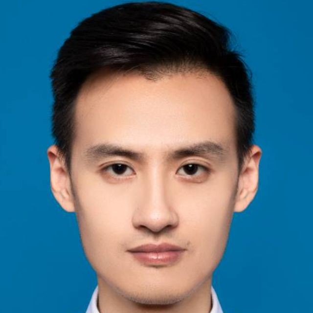 李焱