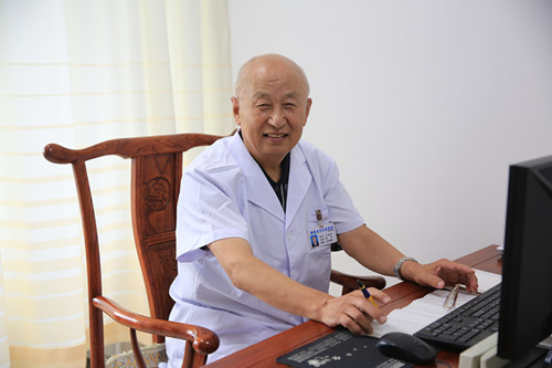 宁德新