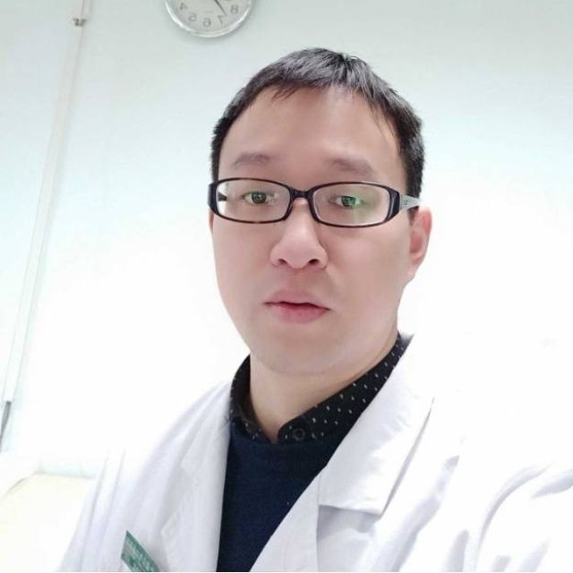 管炜