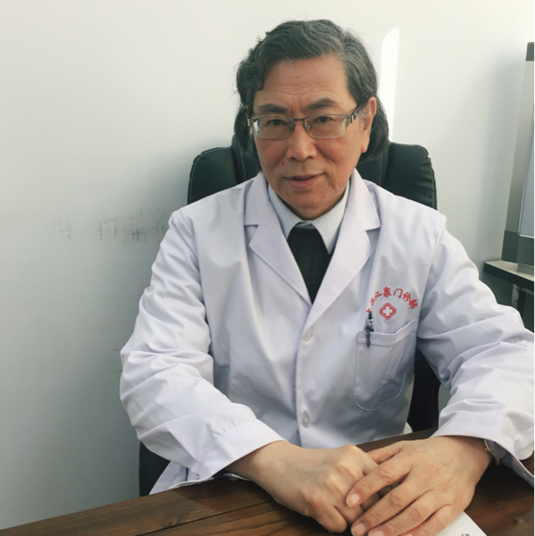 陈百先