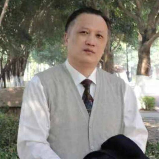 杨明