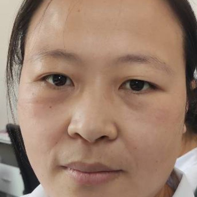 李婧