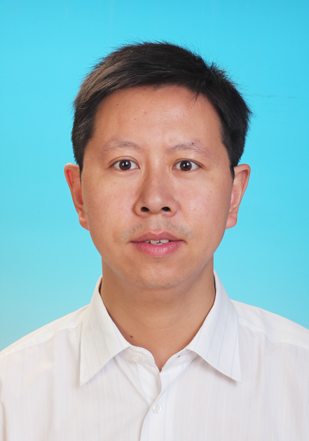 李伟