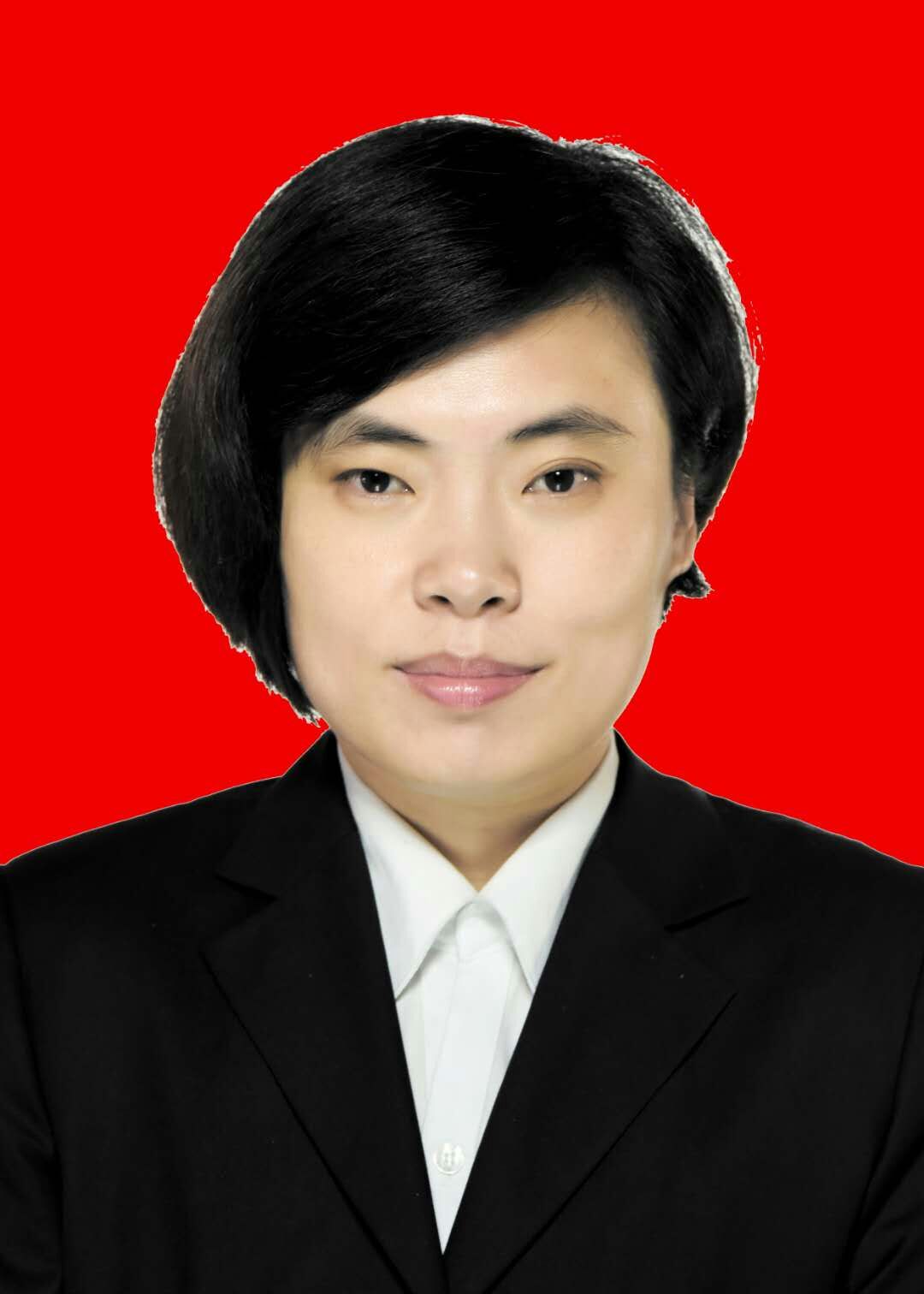 李霞