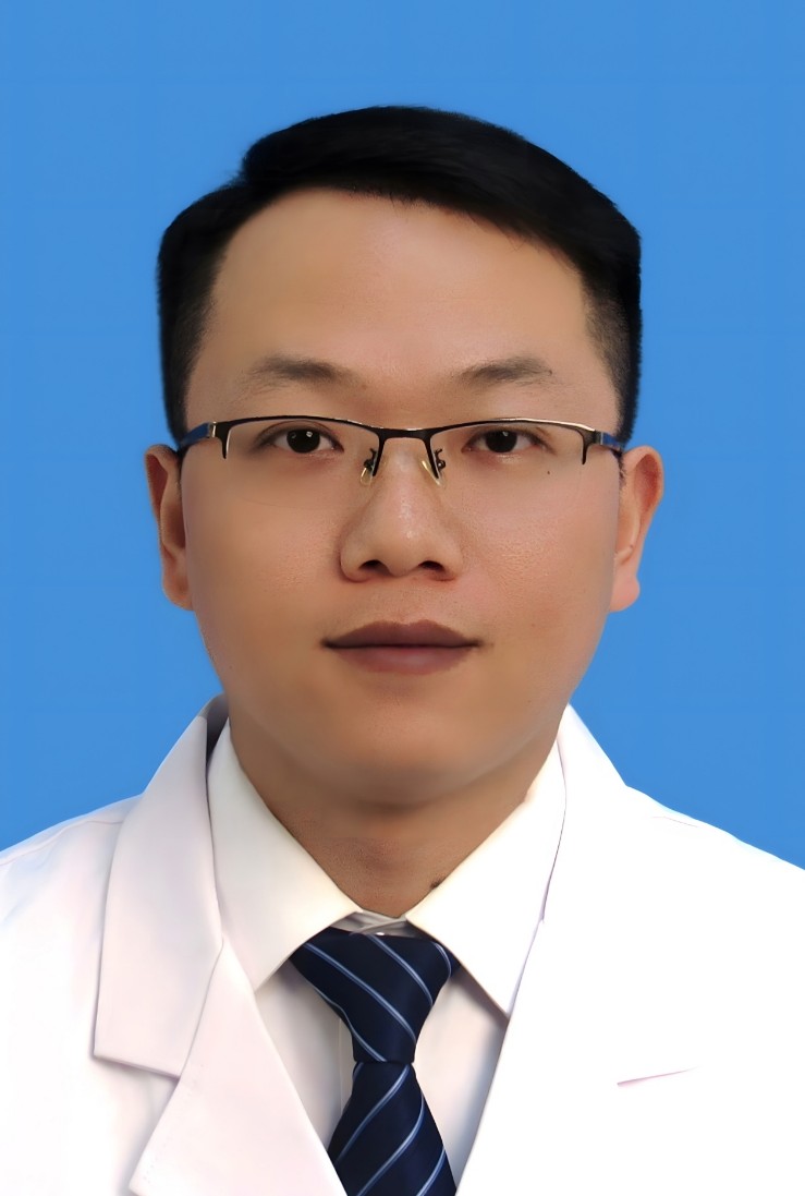 李明伟