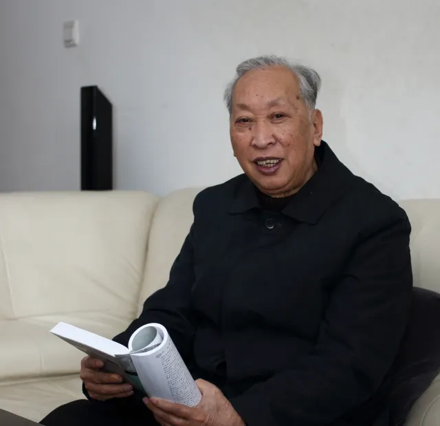 伍炳彩