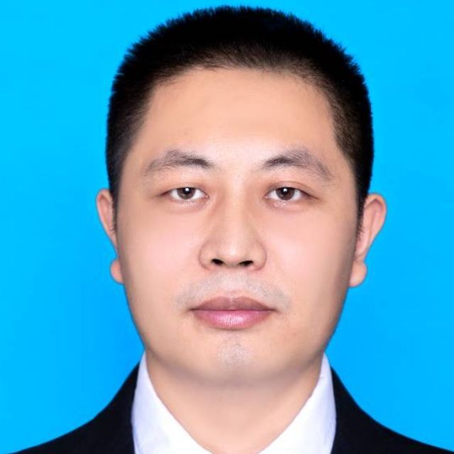 张卫