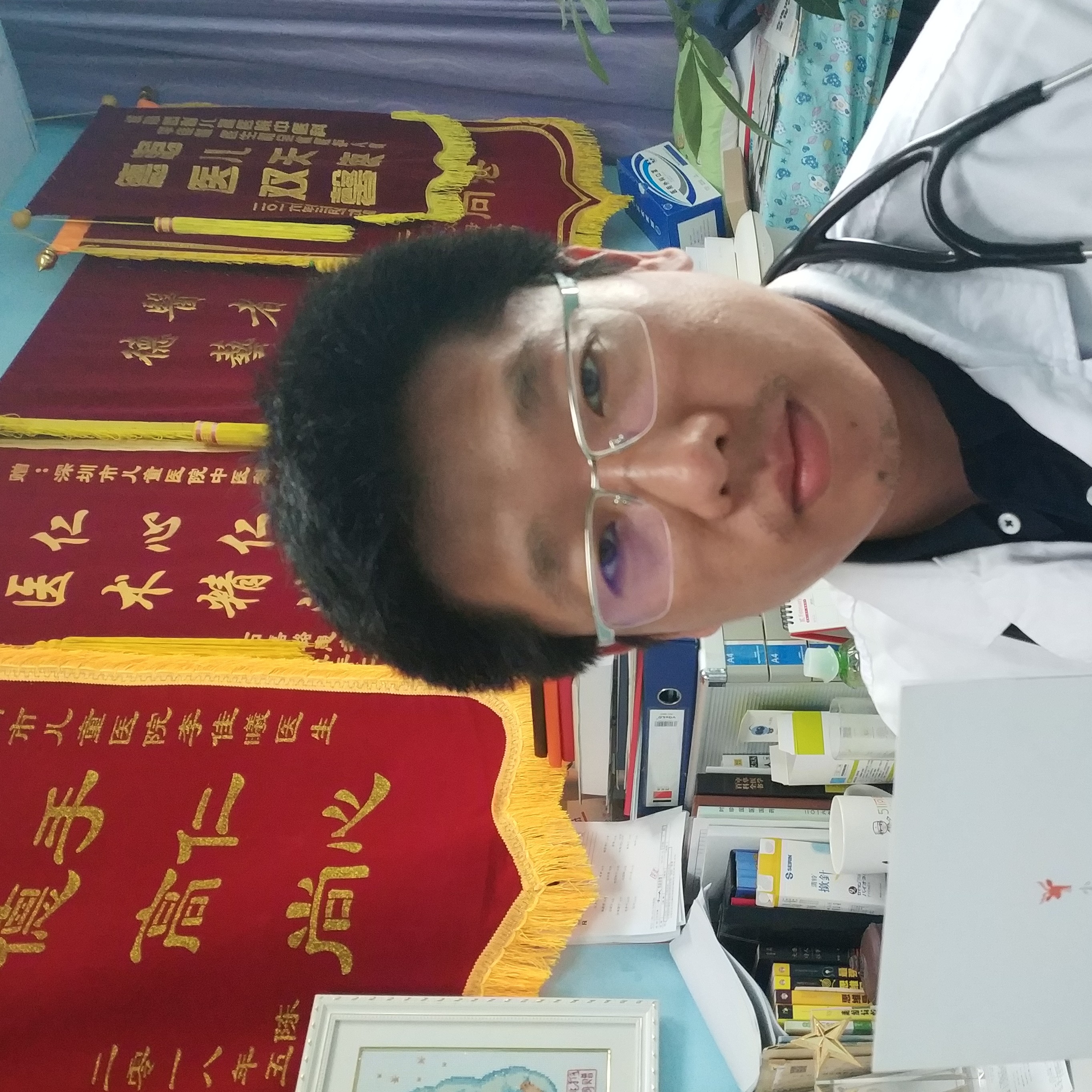 李佳曦