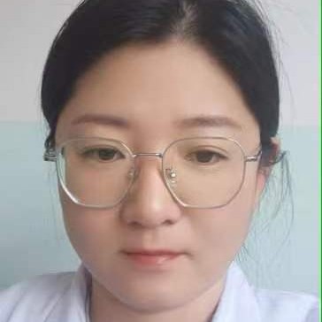 李尉榕