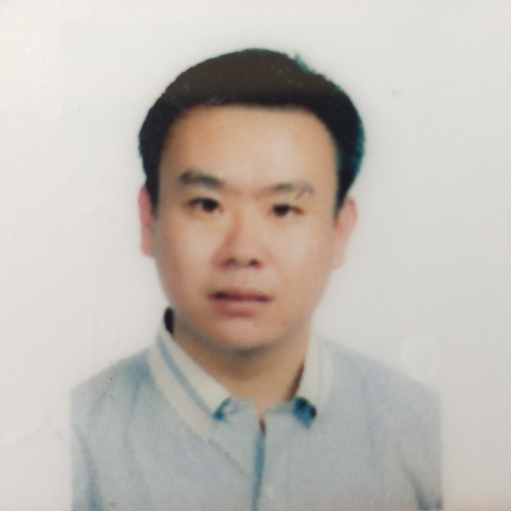 陈维