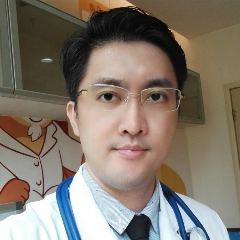 邓健