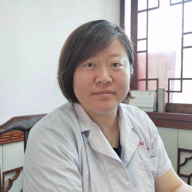 李霞