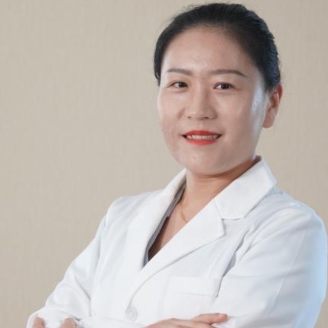 龙倩