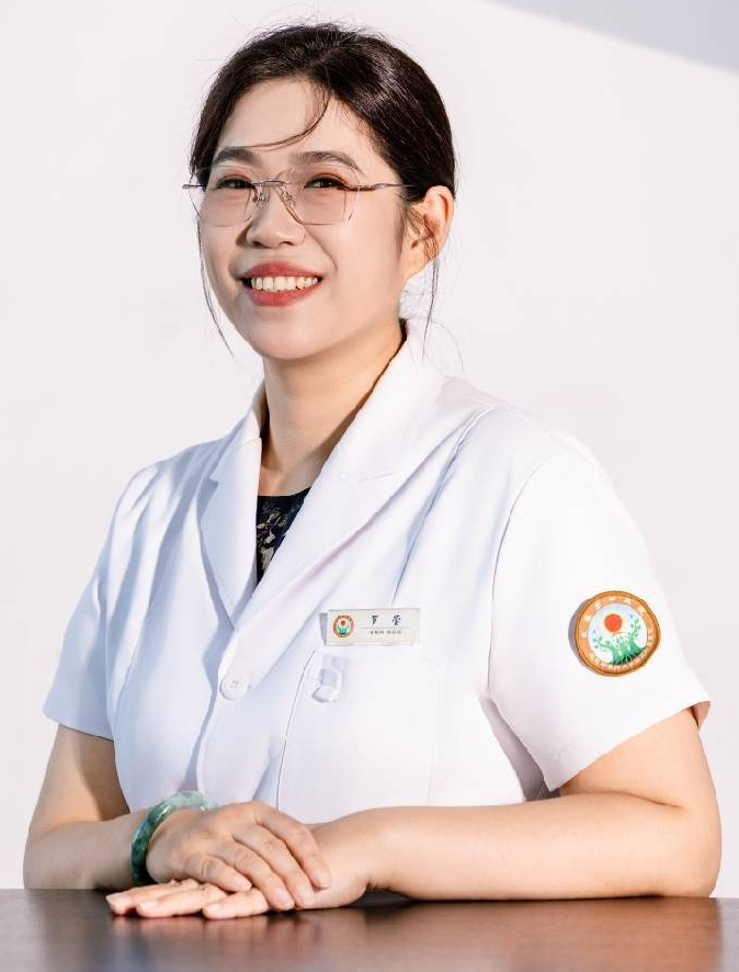罗莹