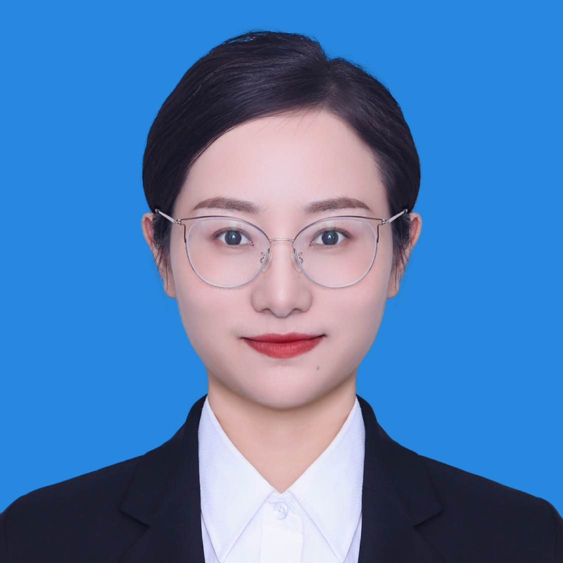 何丽