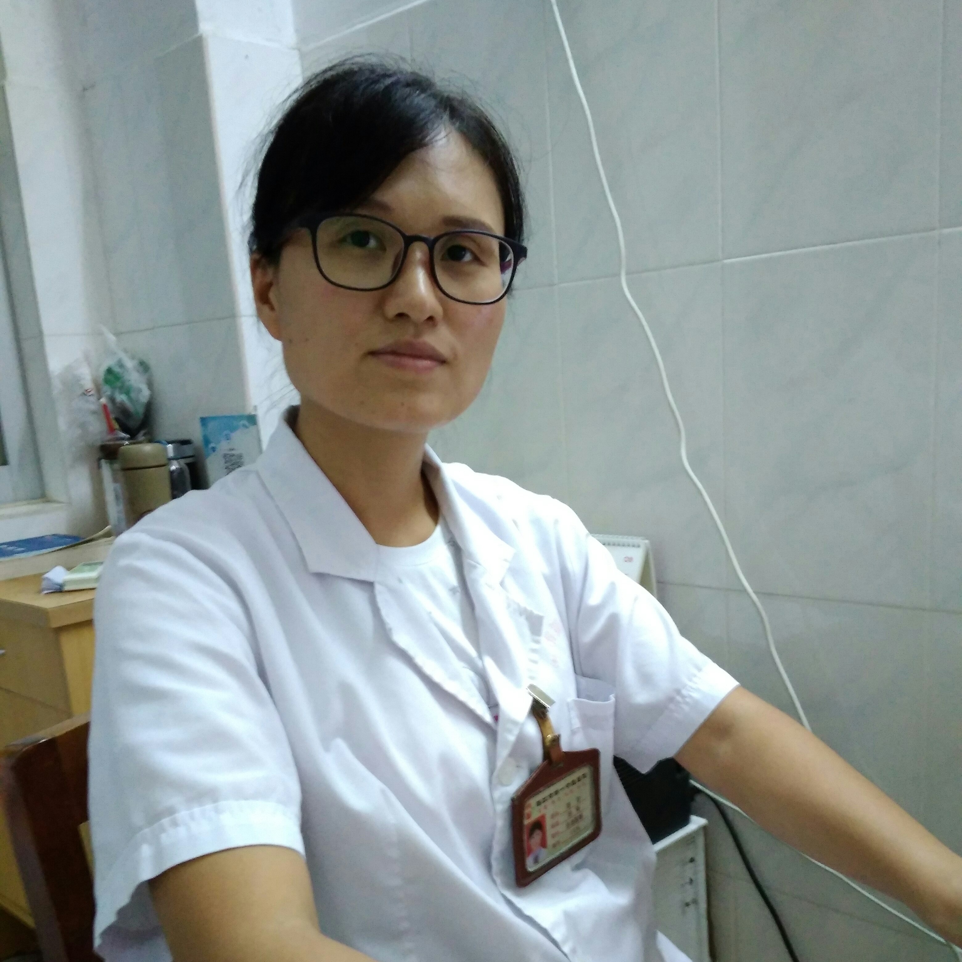 李芳