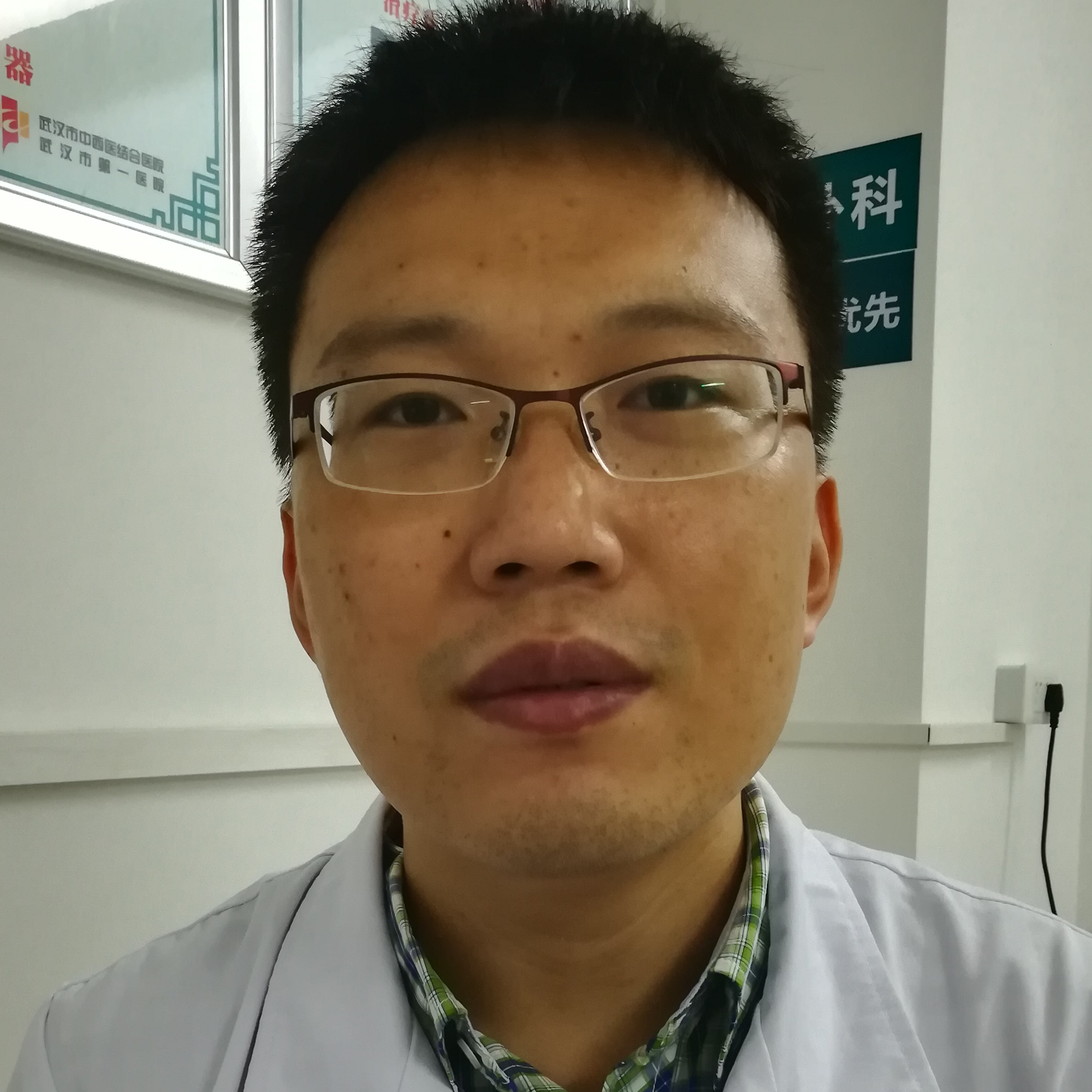 李腾龙