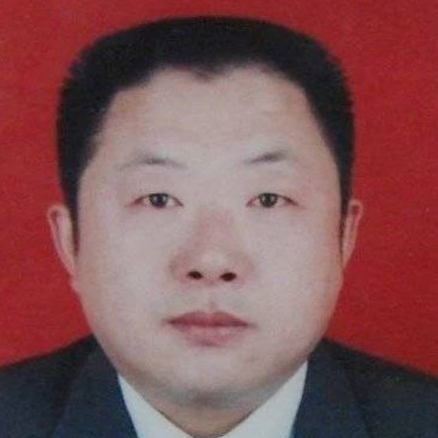 赵立新