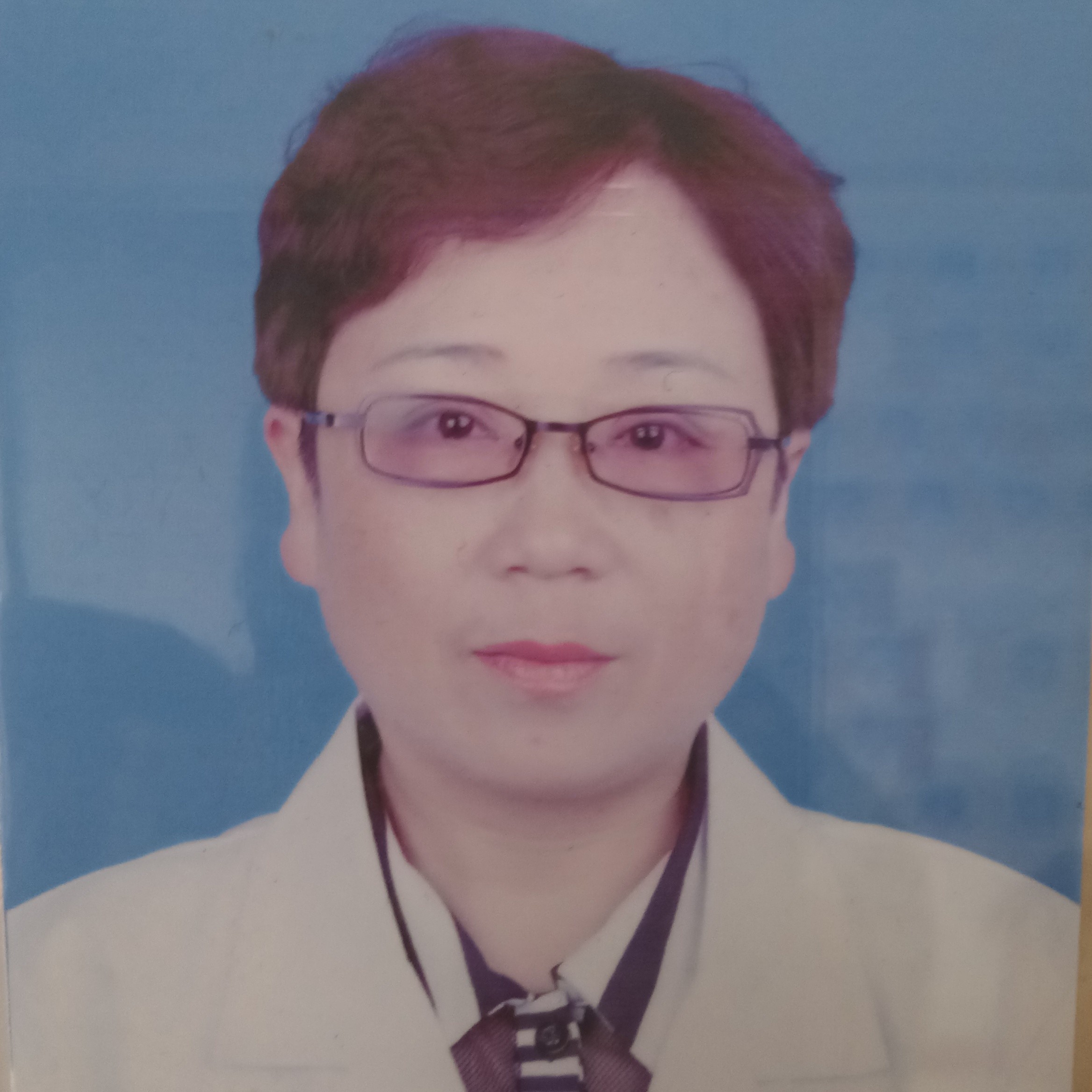 肖泓