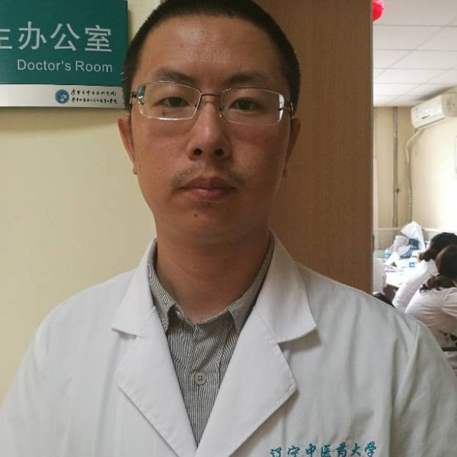 李明飞