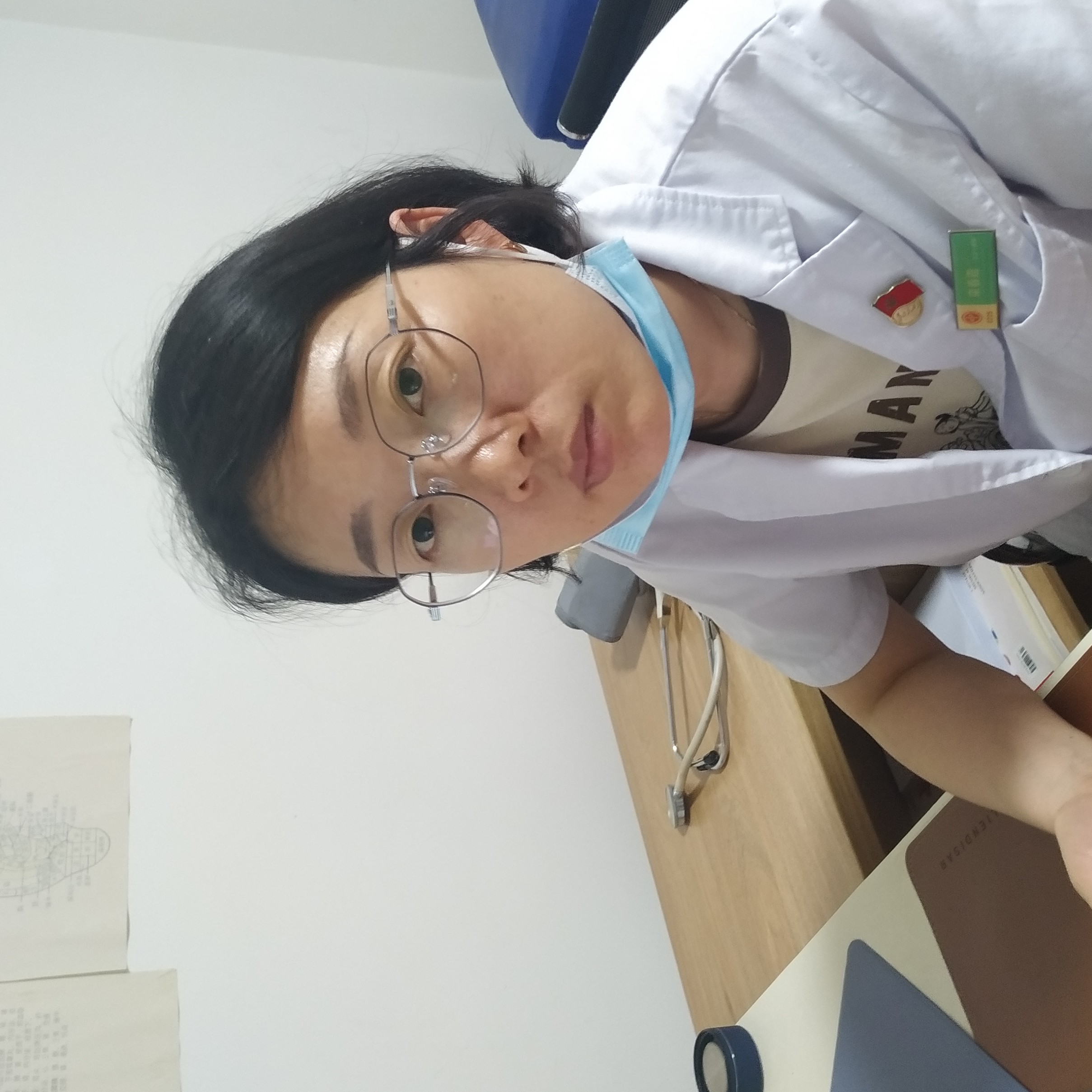 栾春霞