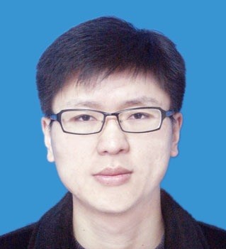 江正龙